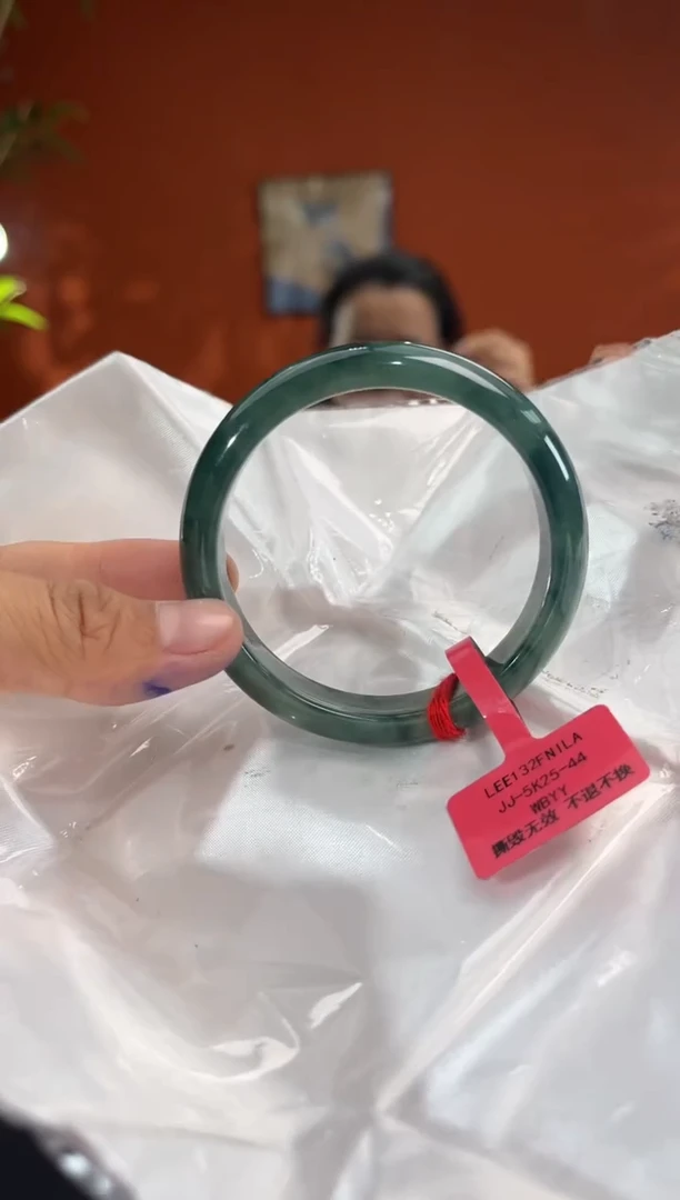 未镶嵌手镯翡翠翡翠手镯 55