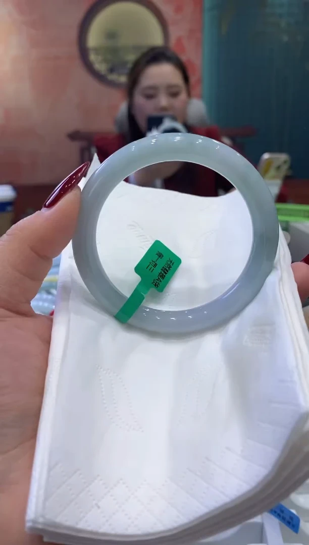 【闪购商品】翡翠手镯未镶嵌多人00018584