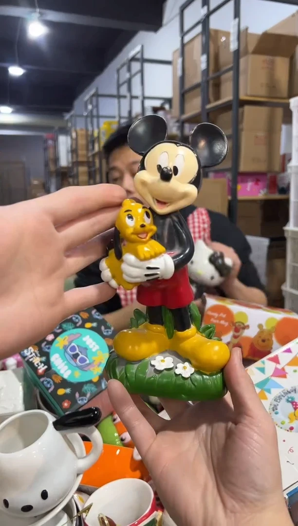 【闪购商品】杯树脂米奇抱布鲁托摆件微瑕