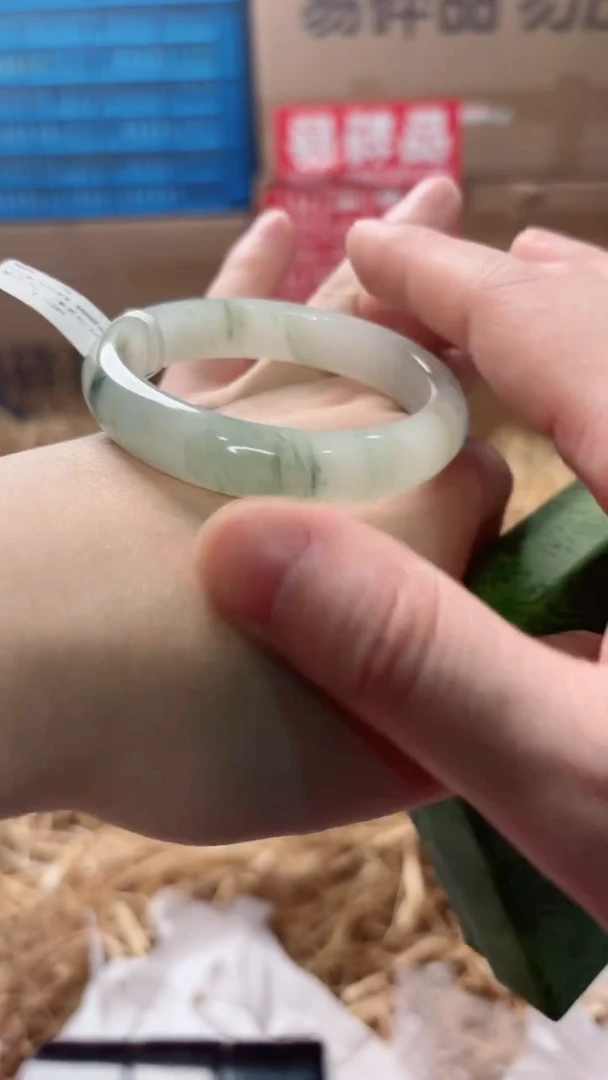 未镶嵌手镯石英质玉T-1002