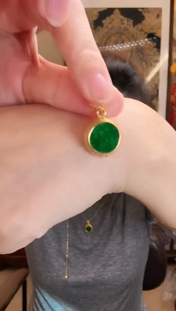 颈饰未镶嵌翡翠吊坠