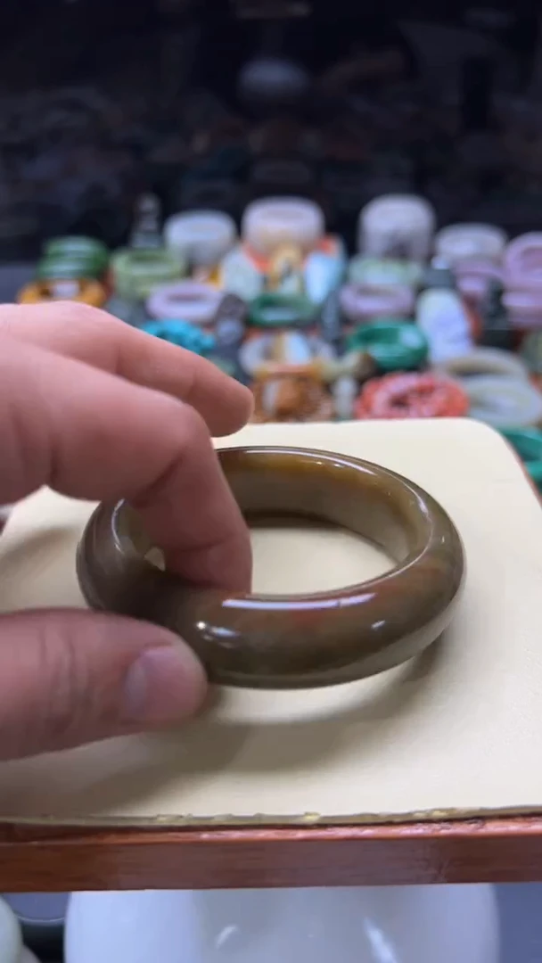 【闪购商品】石英质玉手镯未镶嵌025