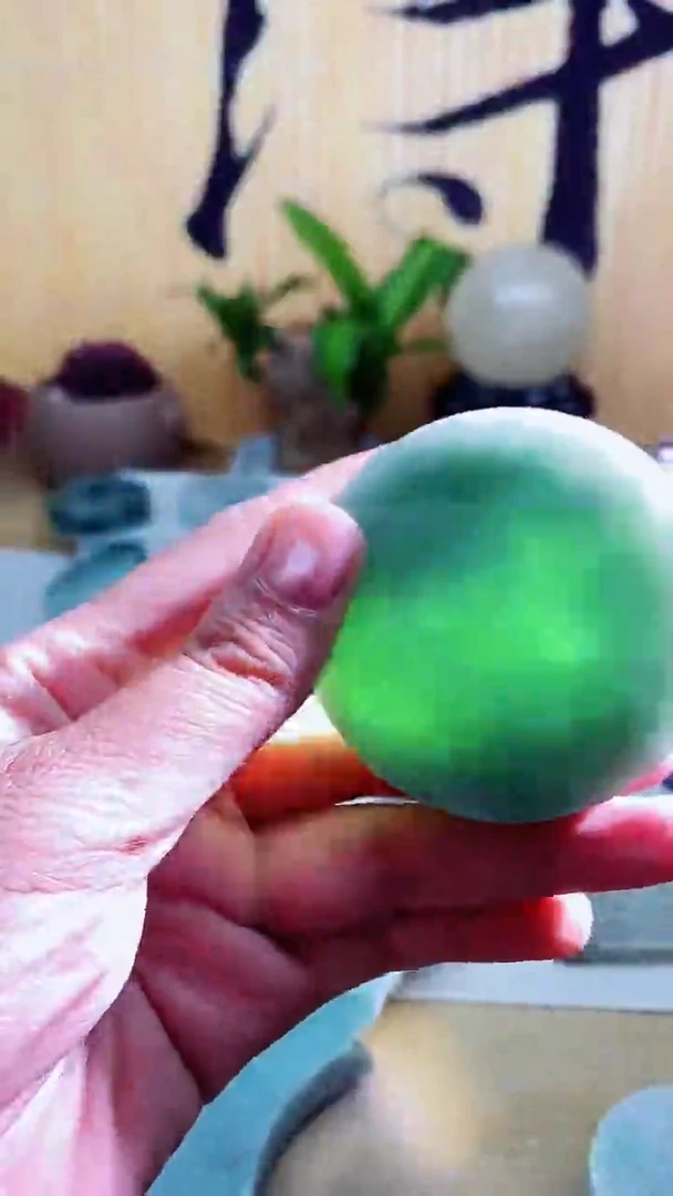 翡翠未镶嵌颈饰翡翠095