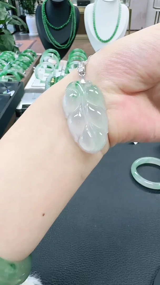 未镶嵌1石英质玉（非洲翠）/9648