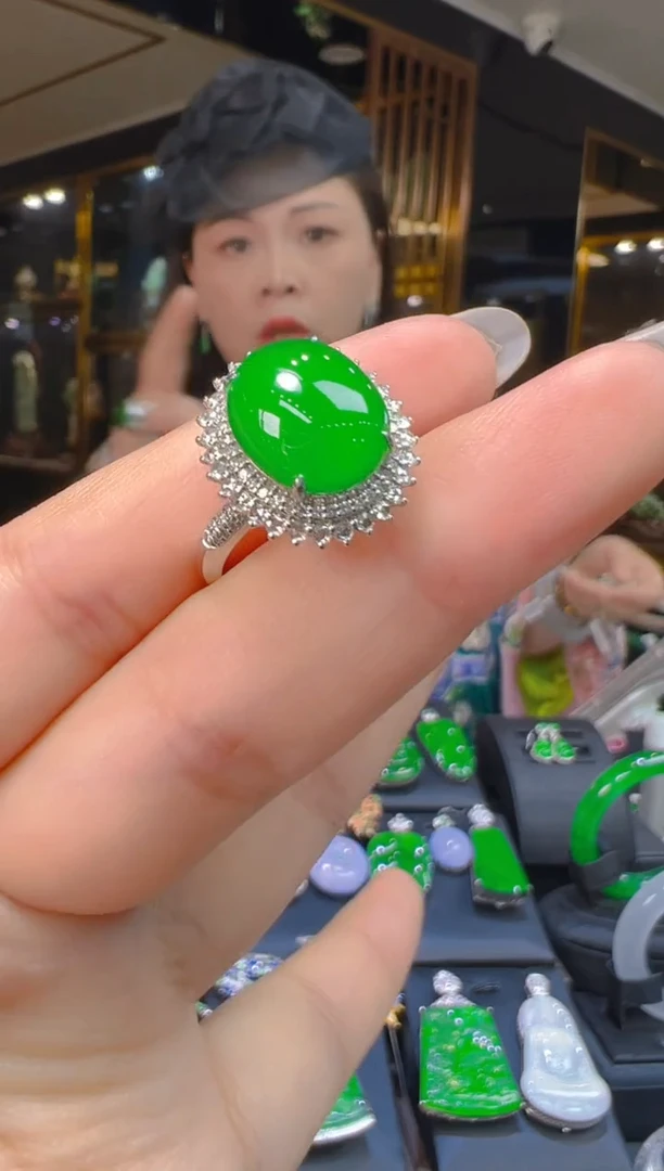 18K金镶嵌戒指翡翠065