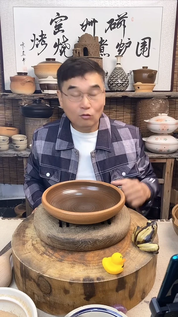 复古土菜钵口径26厘米（无盖）可干烧