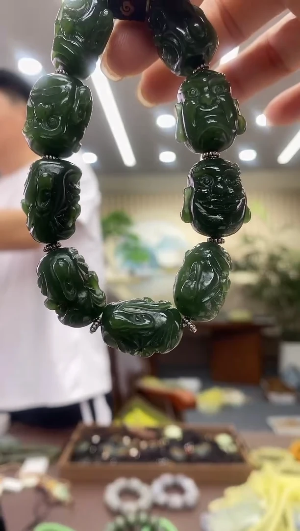 手链未镶嵌和田玉（碧玉）手串