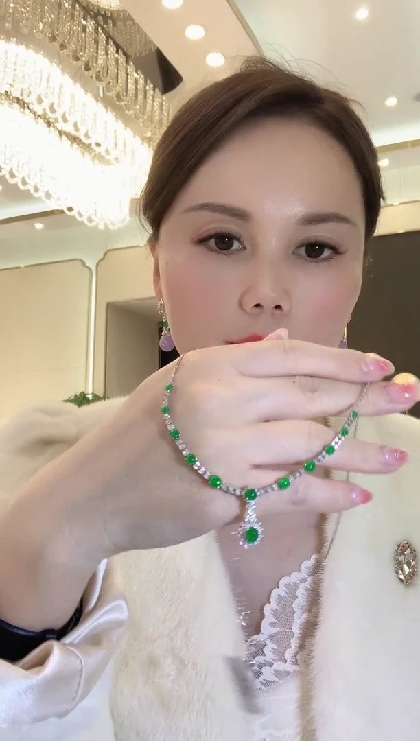 【闪购商品】翡翠套链18K金镶嵌W116 翡翠