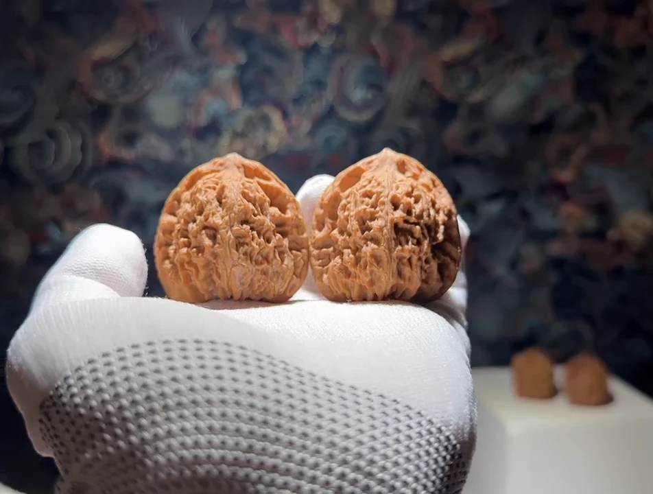 吊坠文玩核桃全品  44  南疆石三角1