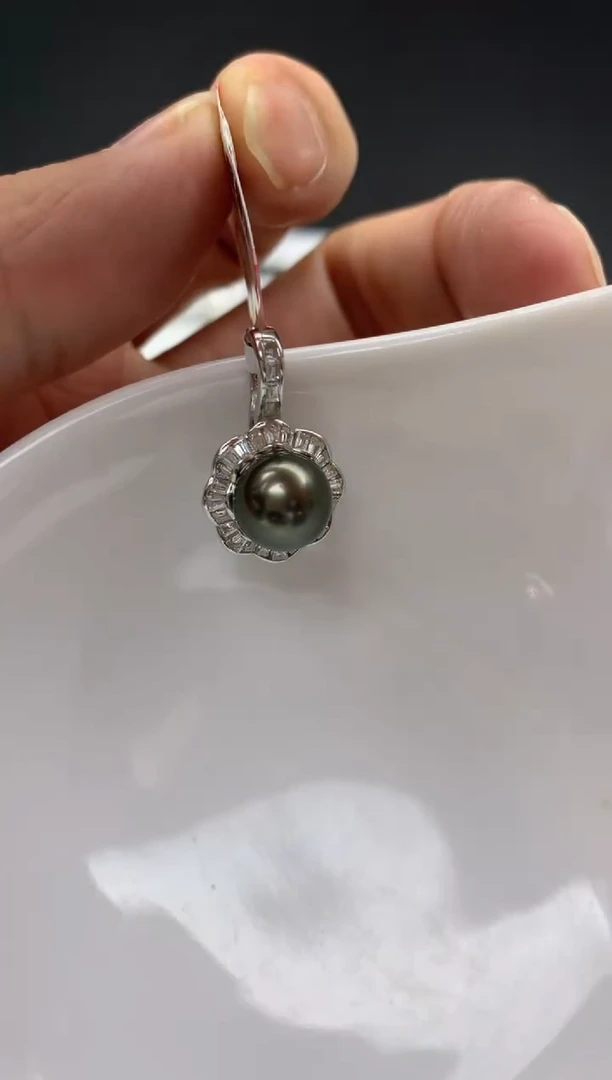 银S925镶嵌ff海水珍珠大溪地吊坠(赠链）