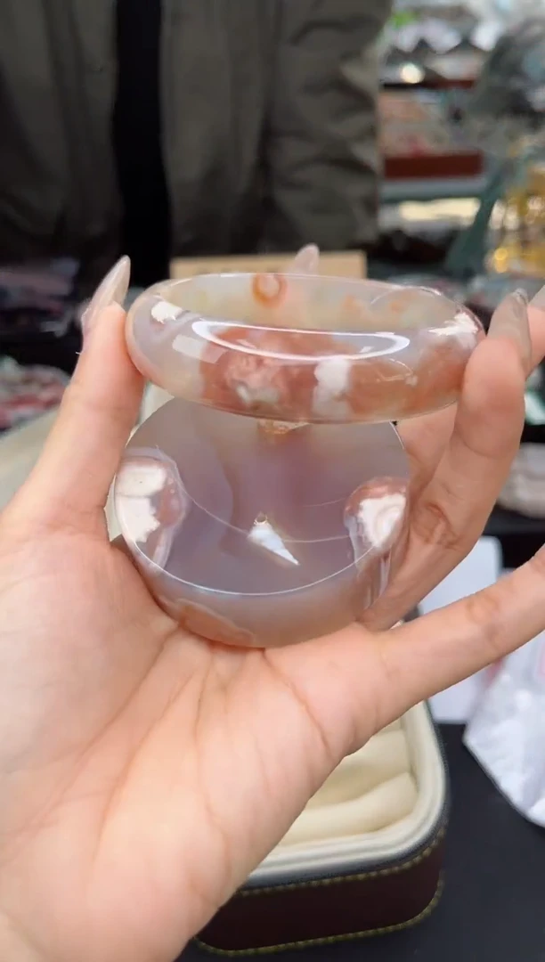 【闪购商品】石英质玉手镯未镶嵌64圈口（赠品镯心）6447301