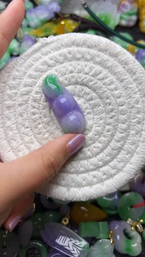 颈饰未镶嵌翡翠缅甸翡翠吊坠