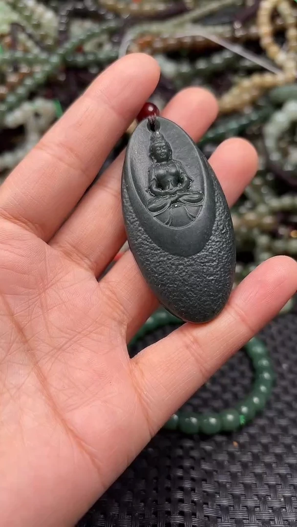 颈饰未镶嵌和田玉1