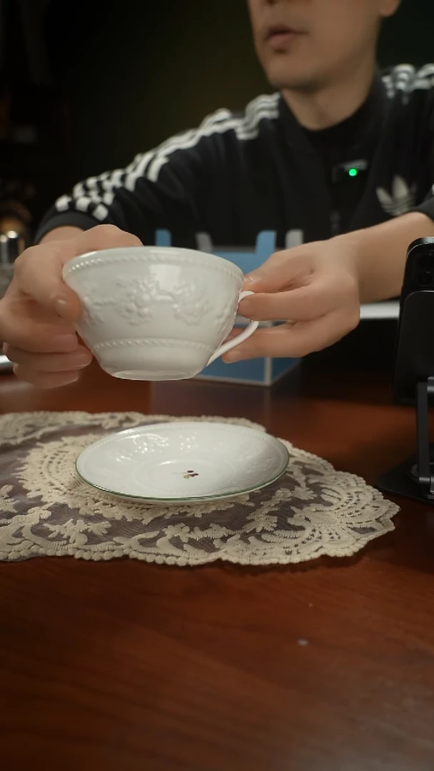 高端礼品（WEDG家）欢愉假日系列树莓单杯碟-XY