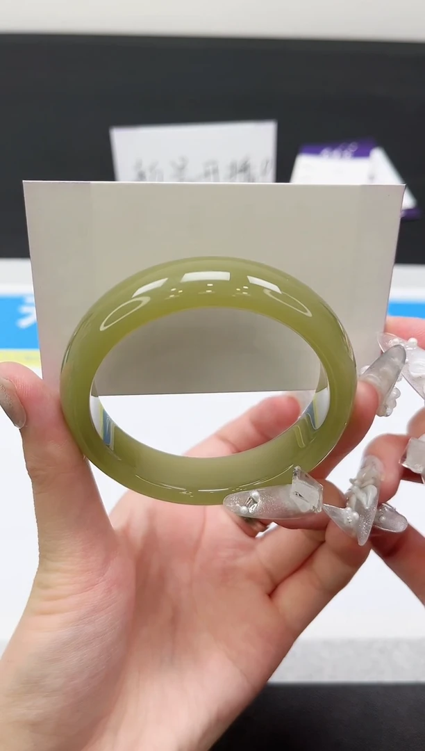 未镶嵌手镯石英质玉320-55.2