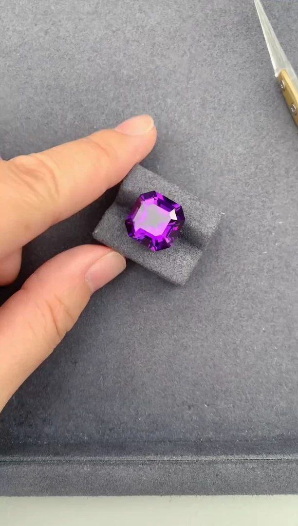 未镶嵌珠宝半成品紫晶12.8ct紫水晶  GD