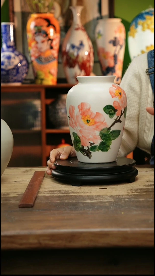 摆件 景德镇纯手工釉下彩精品花瓶