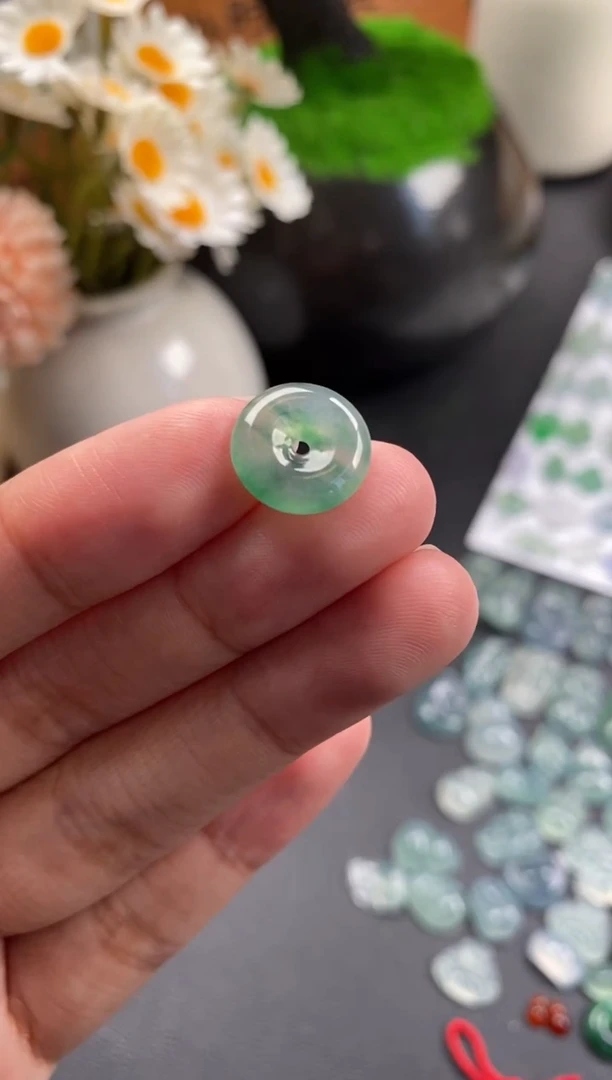 散珠翡翠冰种平安扣