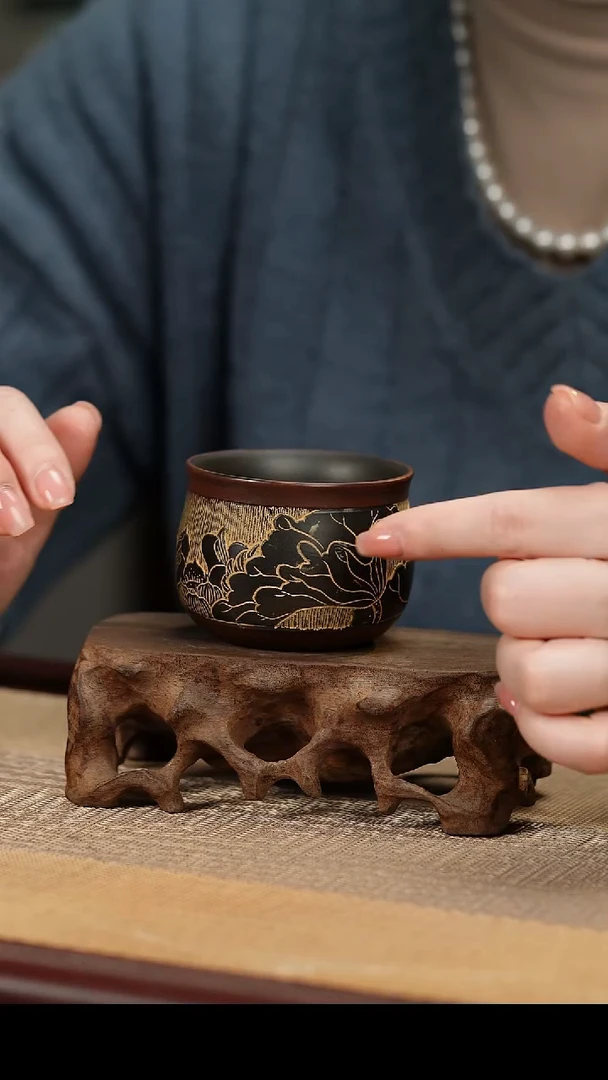 【闪购商品】荷叶浮雕款主人杯坭兴陶