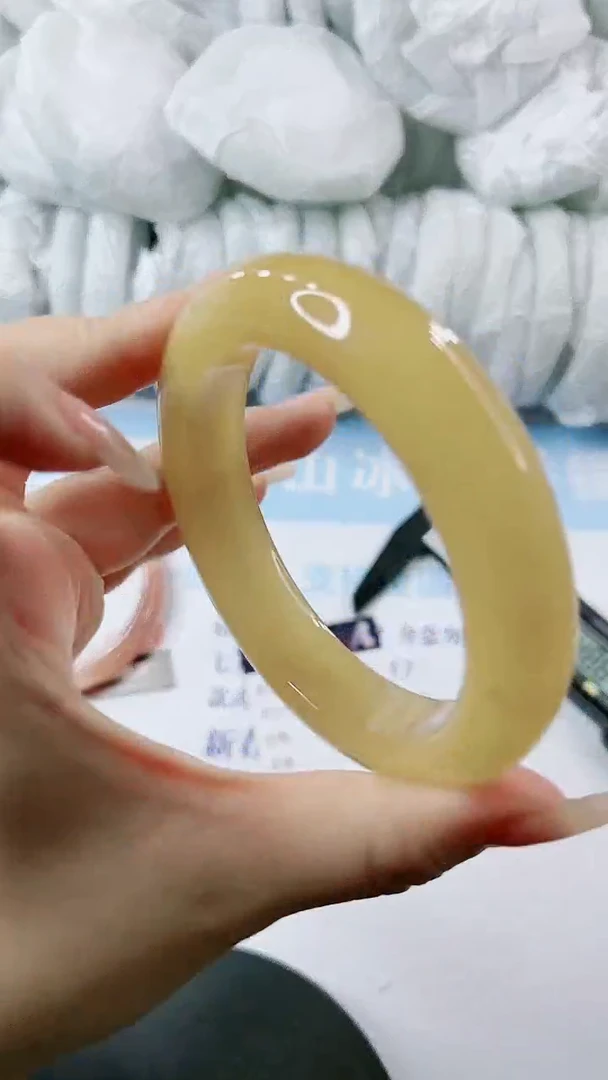 【闪购商品】石英质玉手镯未镶嵌0011598790-62多样性发货