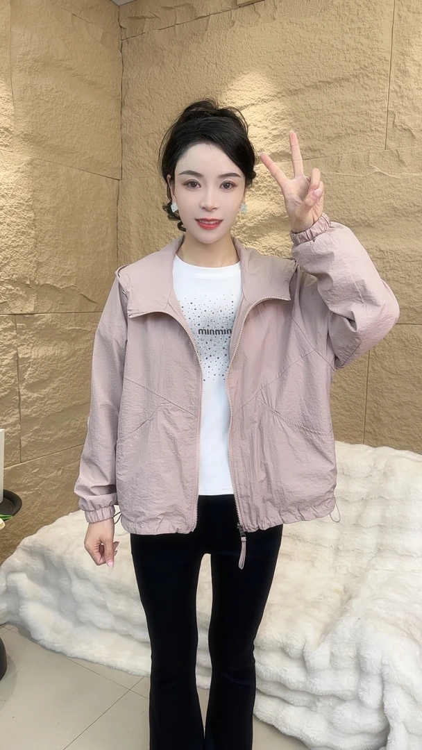 2024年春夏季设计款简约透气连帽防晒薄款外套两面穿宽松上衣女潮