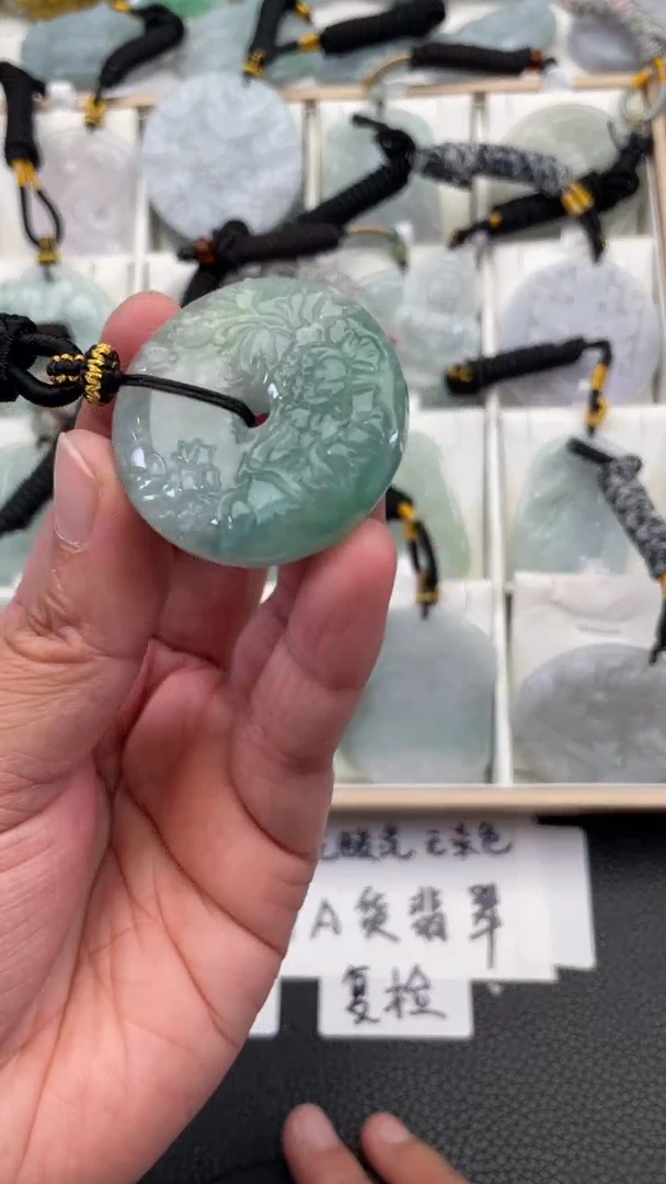 颈饰未镶嵌翡翠天然缅甸翡翠A货228