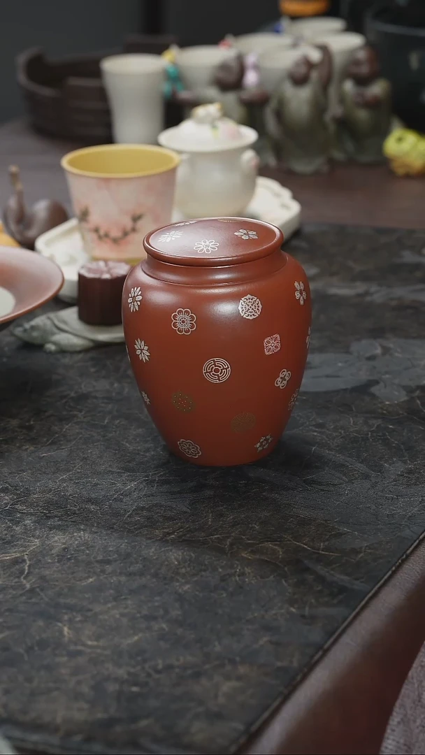 九隐茶器朱泥金银彩茶叶罐