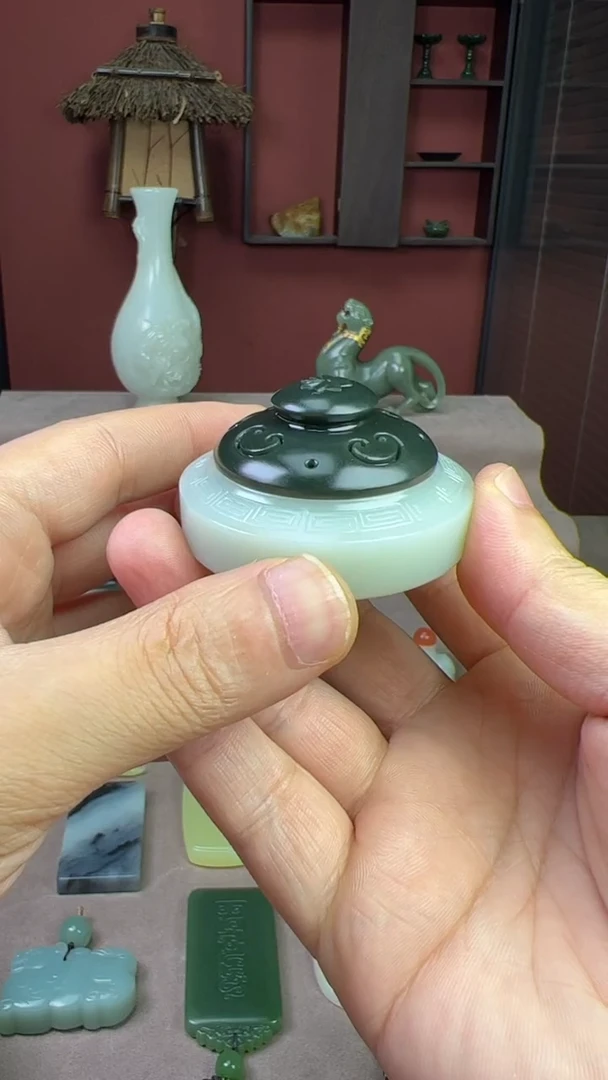 未镶嵌和田玉挂件L*G和田玉香炉