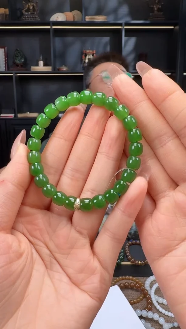 颈饰未镶嵌和田玉8.5mm碧玉极致手串