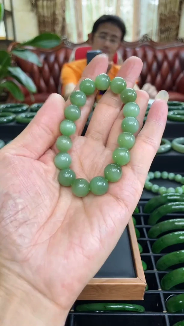 未镶嵌手串和田玉（碧玉）娴*猫眼手串12+