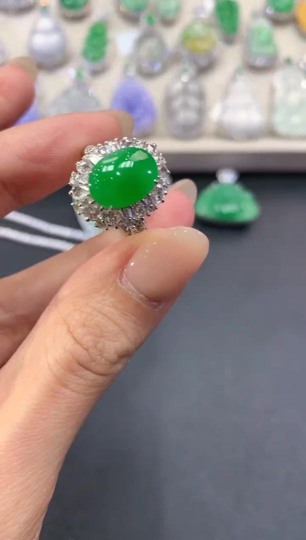 【闪购商品】翡翠戒指18K金镶嵌a277