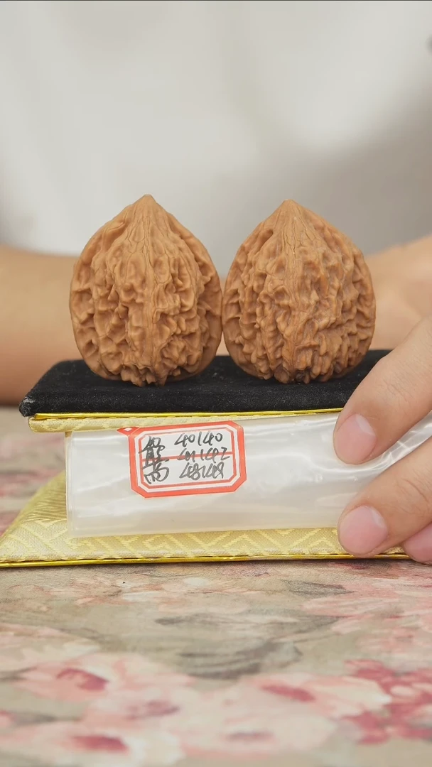 把件文玩核桃L****n鸡心有修