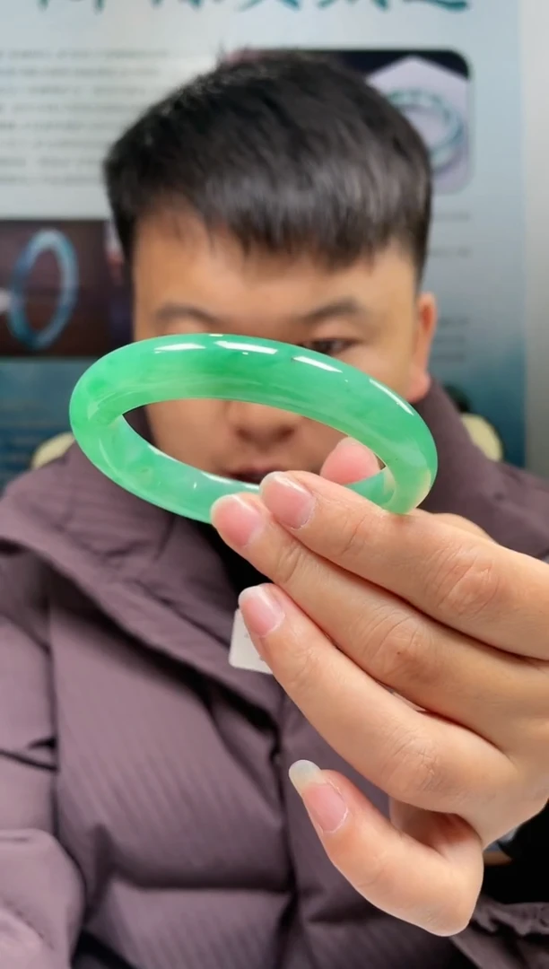 【闪购商品】石英质玉手镯未镶嵌非洲翠手镯多样性发货
