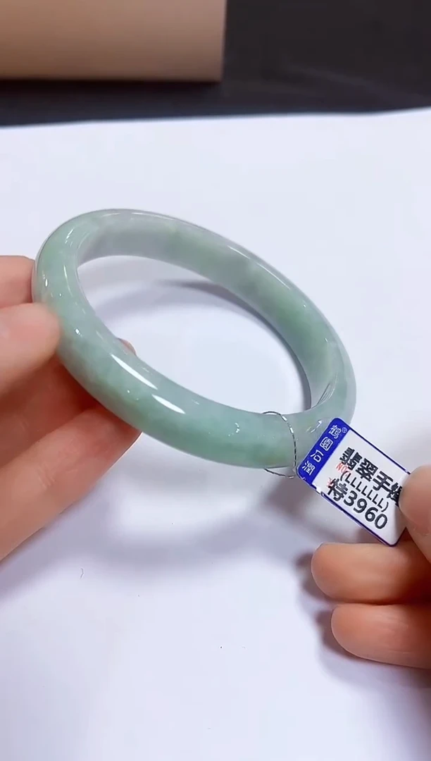 颈饰未镶嵌翡翠63手镯
