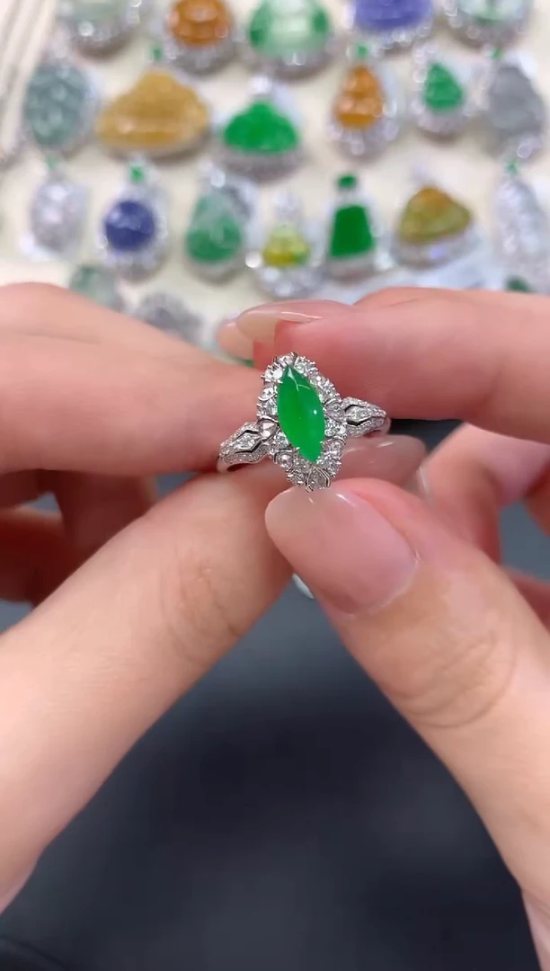 18K金镶嵌戒指翡翠U762|9800