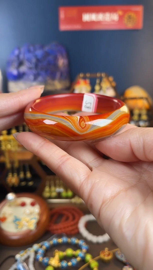 未镶嵌手镯玛瑙/玉髓隐**蜂手镯