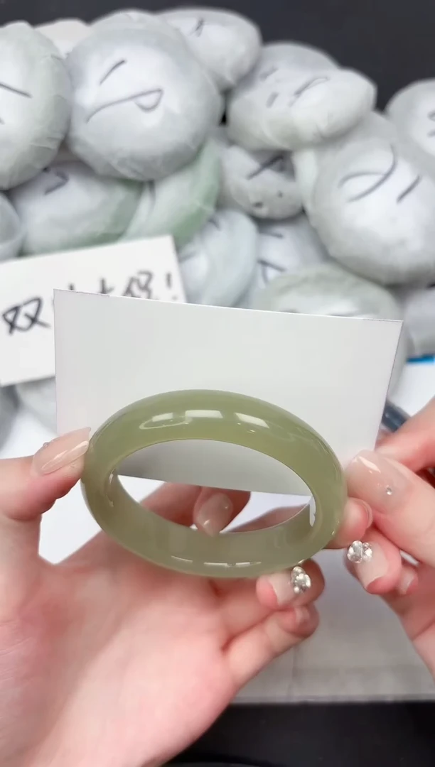 未镶嵌手镯石英质玉341-55.3