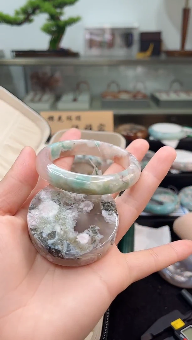 未镶嵌手镯石英质玉55圈口（赠品镯心）S987069