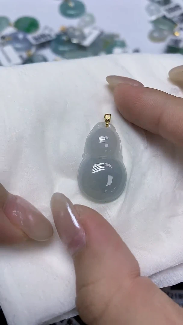 翡翠18K金镶嵌颈饰天然缅甸翡翠A货