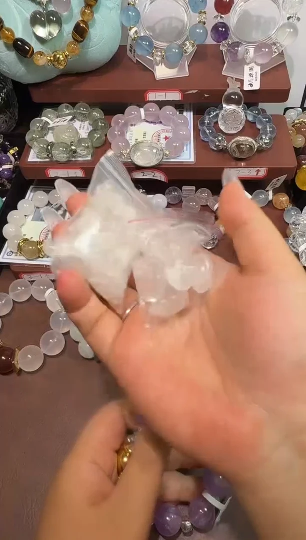 未镶嵌珠宝半成品水晶白水晶碎石（乐园）