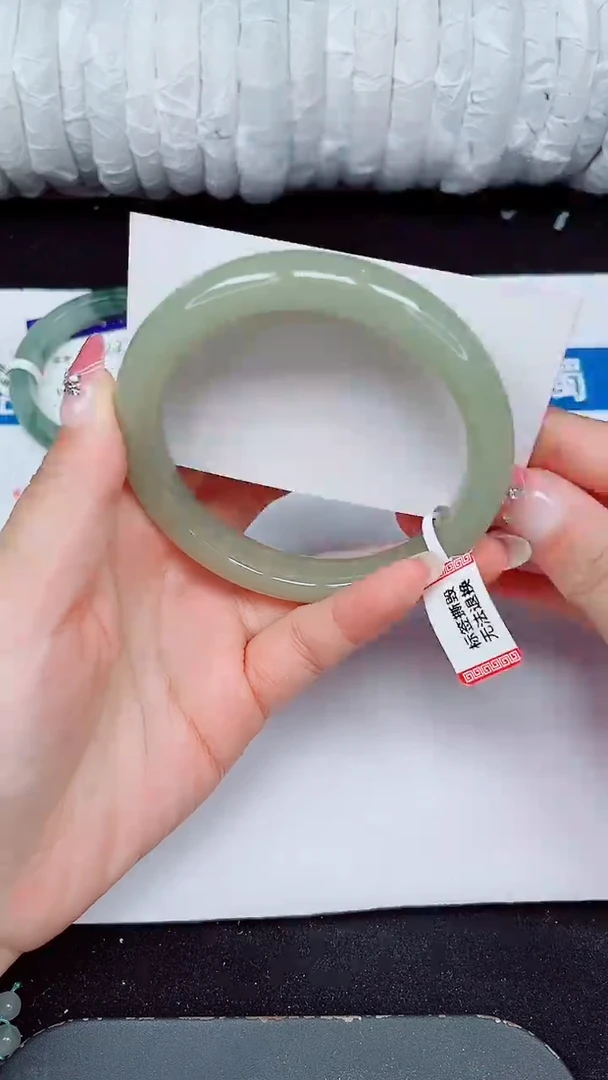 未镶嵌手镯石英质玉226-64/65