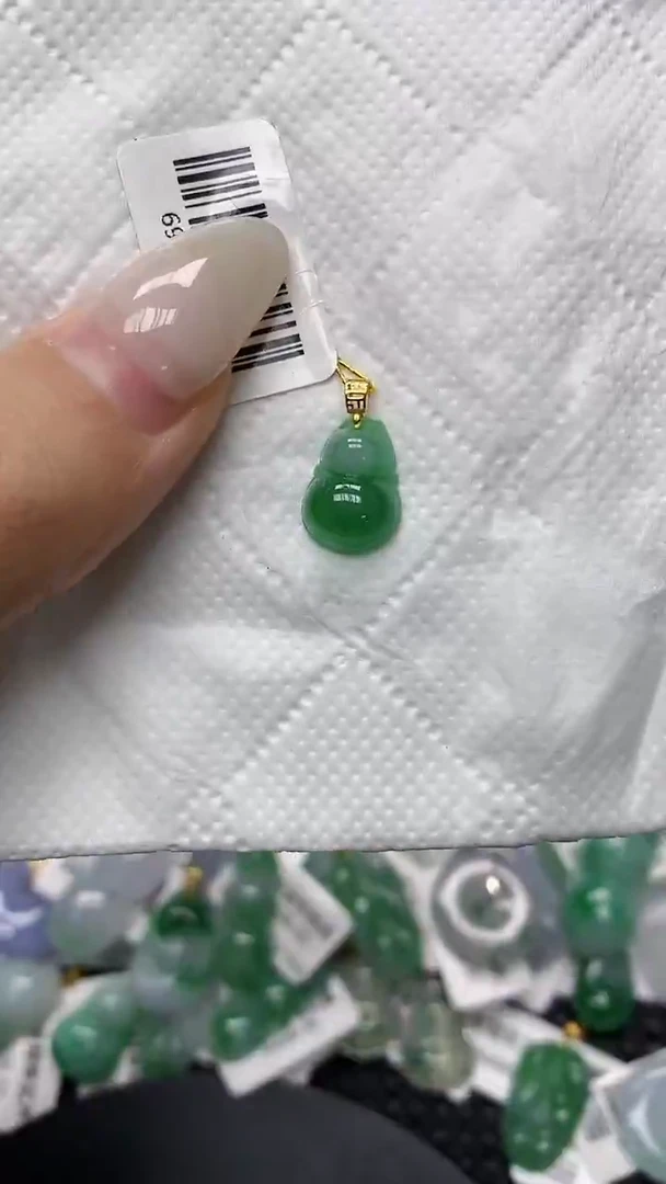颈饰18K金镶嵌翡翠11111111111