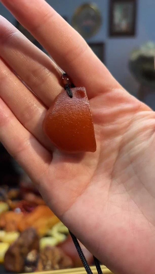 琥珀颈饰未镶嵌吊坠