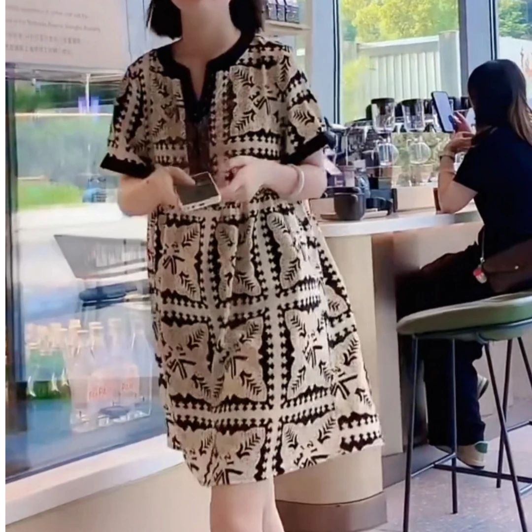 夏季极简显瘦女连衣裙复古碎花气质时尚休闲宽松遮肉潮流