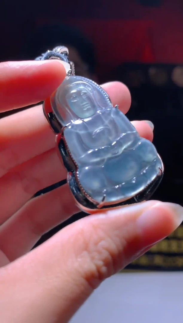 翡翠未镶嵌颈饰翡翠A货多样性发其一