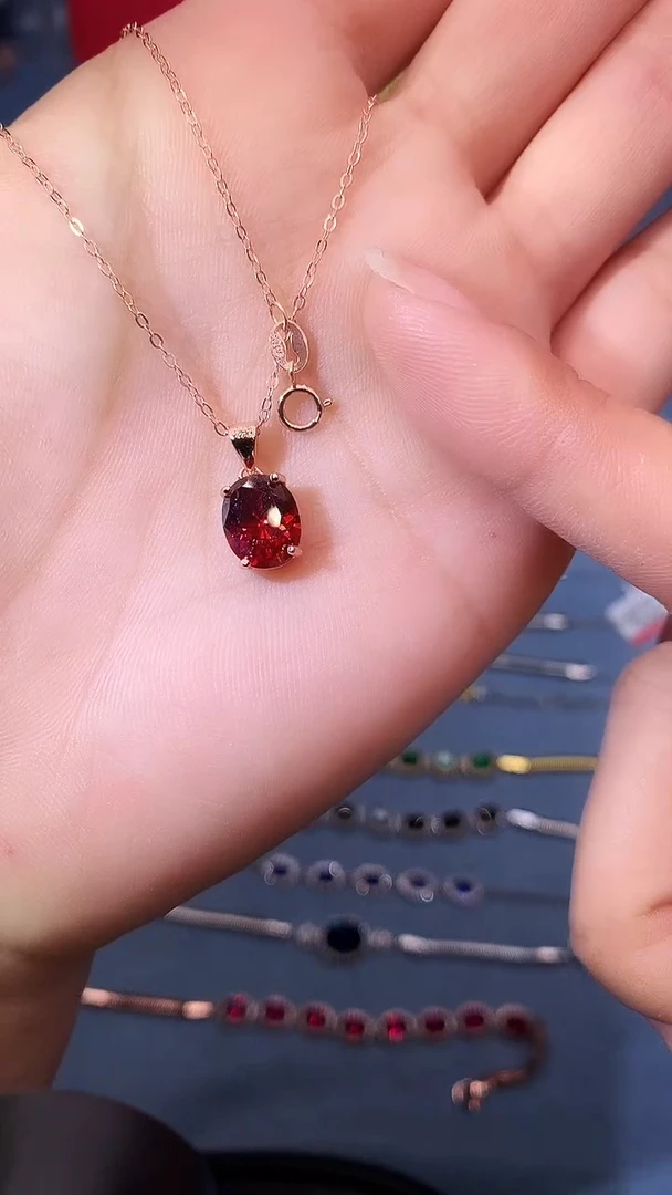 【闪购商品】石榴石吊坠(赠链)银S925镶嵌111111