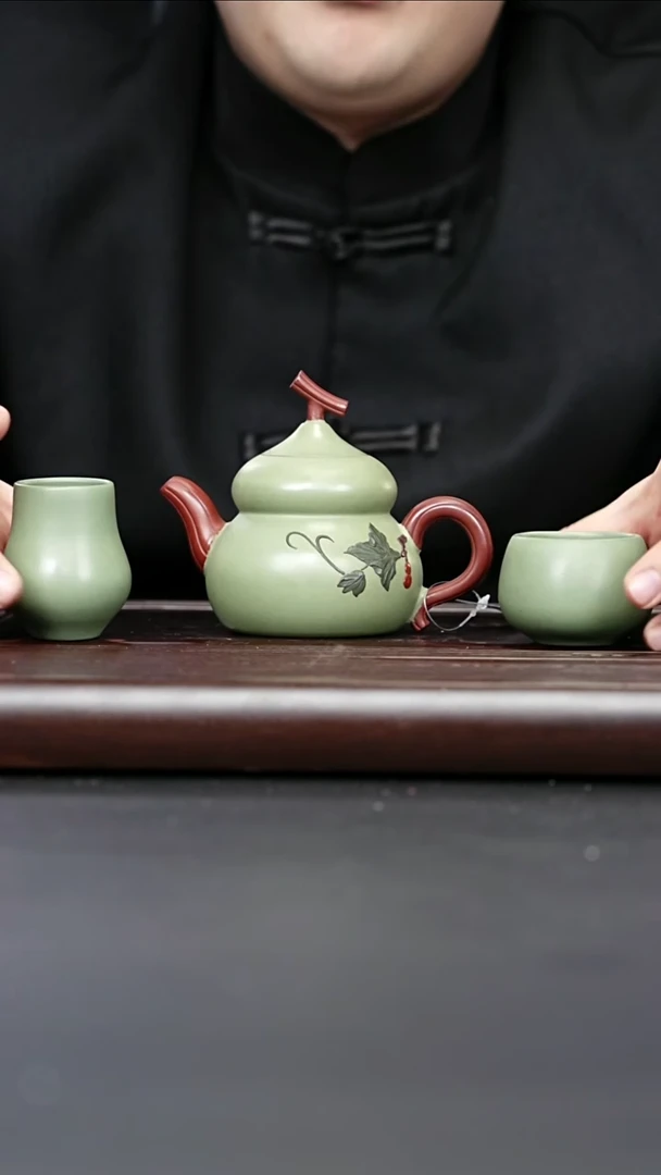 紫砂茶宠宜兴紫砂 孤菱套组 粉浆紫泥 马千里