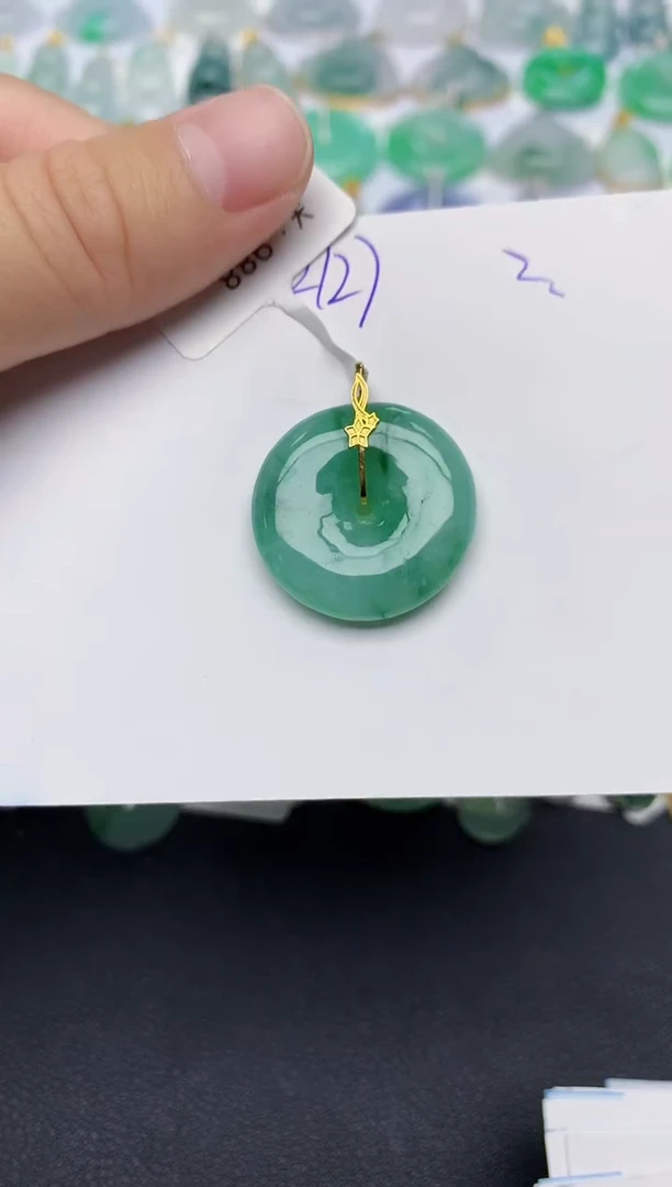 颈饰18K金镶嵌翡翠 天然缅甸A货翡翠百元以上9元证书费自理