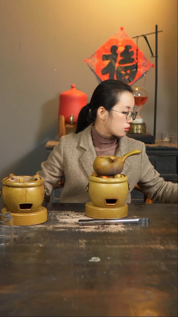 【闪购商品】茶末色的炭炉炉子