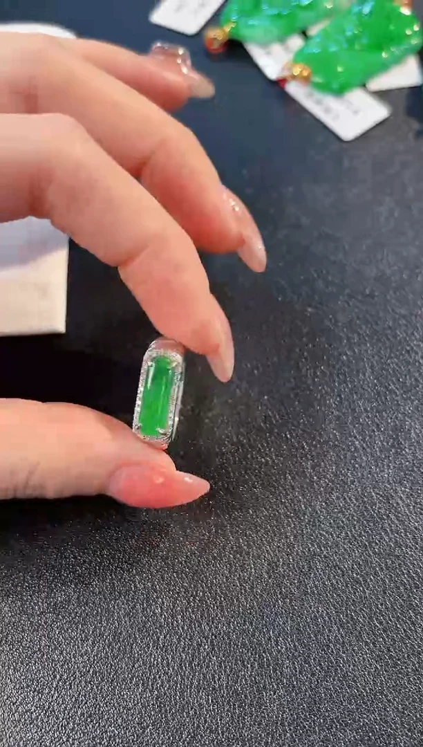 【闪购商品】翡翠戒指未镶嵌缅料A货/支持复检/一件